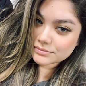 Meet your Posher, Vanessa